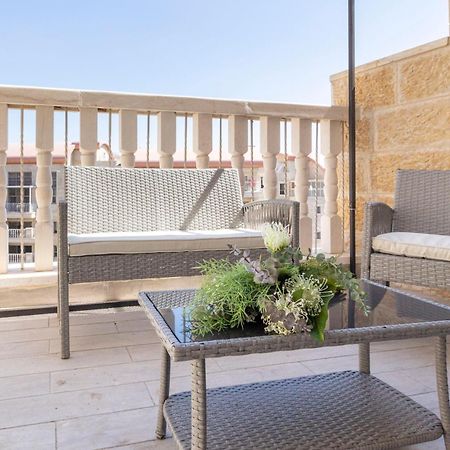 Stylish 1 Bedrooms Parking At City Gate Jeruzalem Buitenkant foto